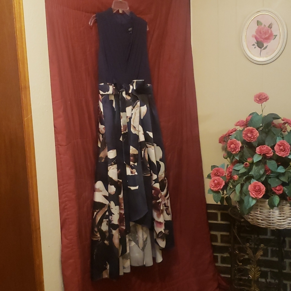 (B) Dress